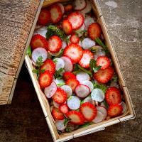 いちごマニアの昼飲みいちご料理♪