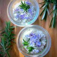 春のキッチン仕事が始まっています〜♪