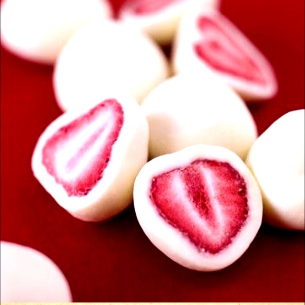 無印で買える幸せ 定番の ホワイトチョコがけいちご が変わらず人気 Macaroni