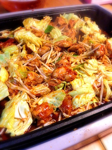韓国の人気グルメ「タッカルビ」ってどんな料理？作り方やアレンジも