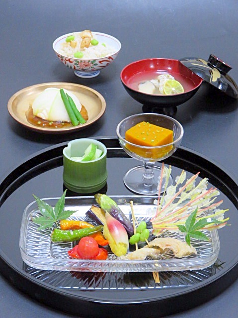 日本料理の伝統 懐石料理 ってどんな料理 由来や会席料理との違いも Macaroni