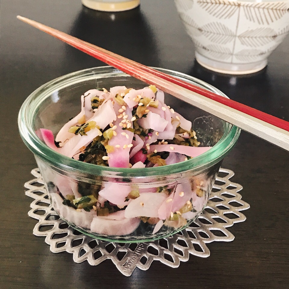 滋賀の伝統野菜！紫が映える「日野菜」の漬け方＆人気レシピ