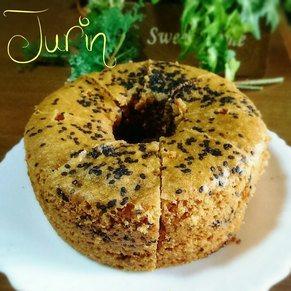 ねりごま すりごま いりごまの香ばしい風味に 豆板醤 カキエキスのコクとにんにく 生姜の風味を効かせた棒々鶏用の中華ごまだれです ダイショー 糖質オフ  棒々鶏中華ごまだれ 100g×10袋 棒々鶏 中華 たれ 簡単 手軽 調味料 激安超特価