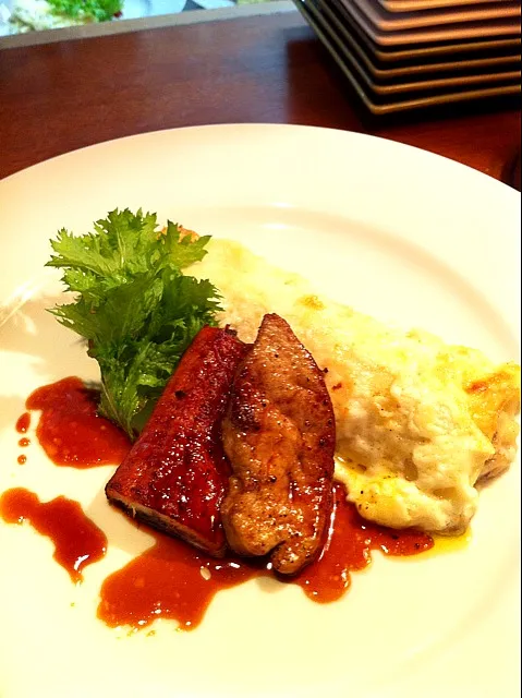 Snapdishの料理写真:bbq eel with mushroom canelloni|lauren shannonさん