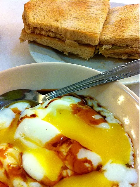 Kaya&Butter Toast + Half-Boiled Egg|CopyCatさん