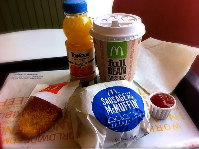 Snapdishの料理写真:McDonald's Breakfast|Alyssa Sittiwongさん