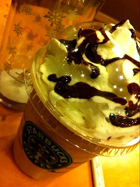 Chocolate Cream Chip Frappuccino|about.me/pinku_nekoさん