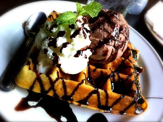 Chocolate Waffle|about.me/pinku_nekoさん