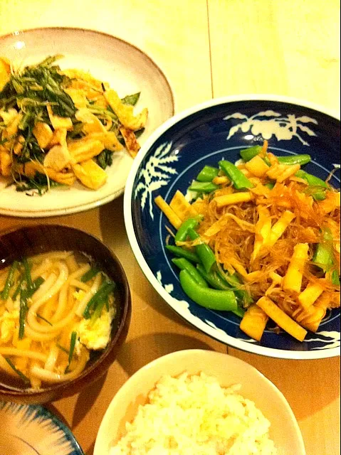 たまごとじうどん、たけのこと春雨とスナップエンドウ炒め、青菜とお揚げの塩炒め|ふうこさん