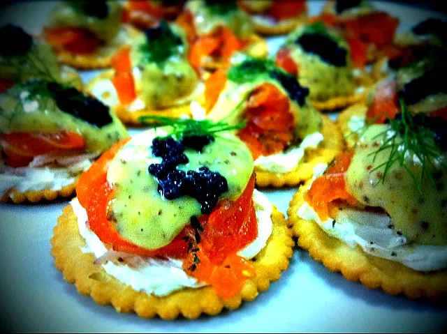 salmon gravlax canape|nuttyさん