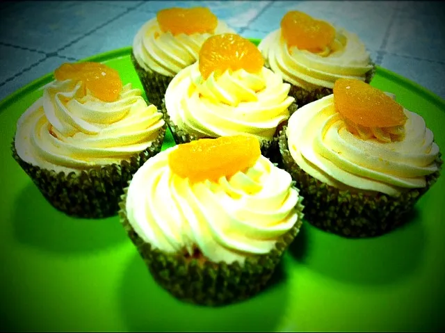 orange cointreau cupcake|nuttyさん