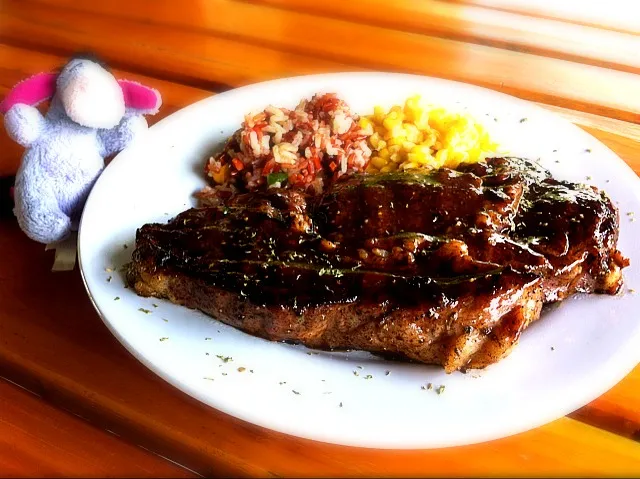 Beef rib eye steak(medium rare)|manunyaさん