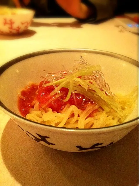 Snapdishの料理写真:フルーツトマトの冷麺|tommyさん