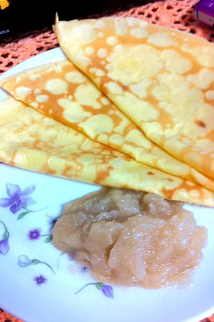 apple n cinnamon crepe|wani fadhilahさん