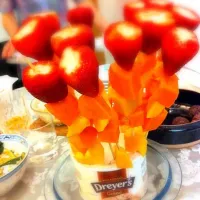 Snapdishの料理写真:Fruit planted ice-cream|Eric Cheungさん