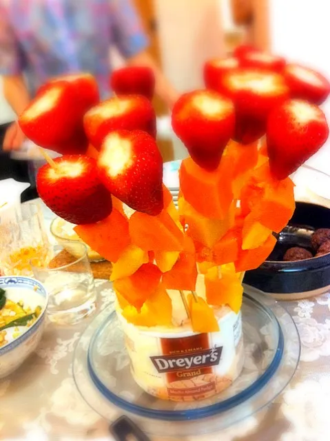 Snapdishの料理写真:Fruit planted ice-cream|Eric Cheungさん