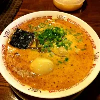 Snapdishの料理写真:醤油豚骨味玉ラーメン|今井沙紀奈さん