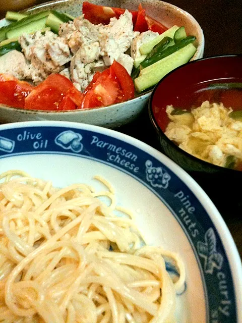 ツナクリームスパと鶏ハムサラダとゆで汁スープ|しょこらんさん