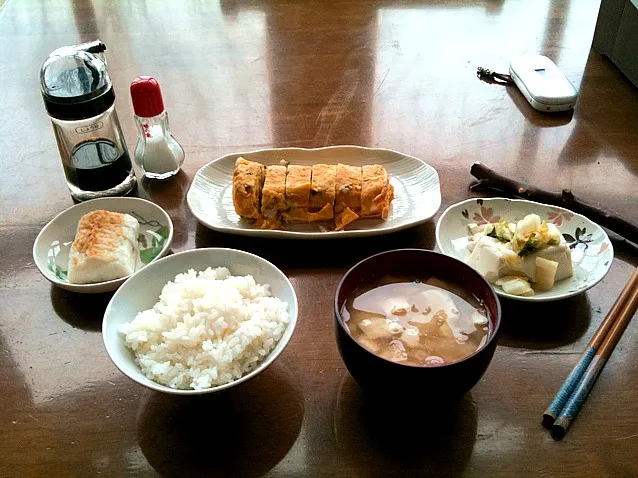 だし巻き卵と豆腐の漬物和え 朝食|田村さん