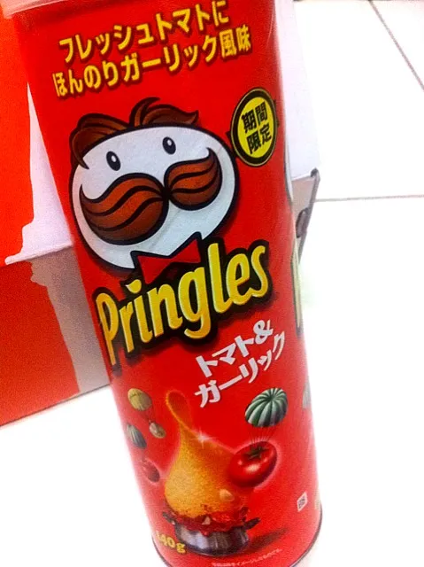 Snapdishの料理写真:Pringles ≪蒜味蕃茄≫|Enwei Tsaoさん