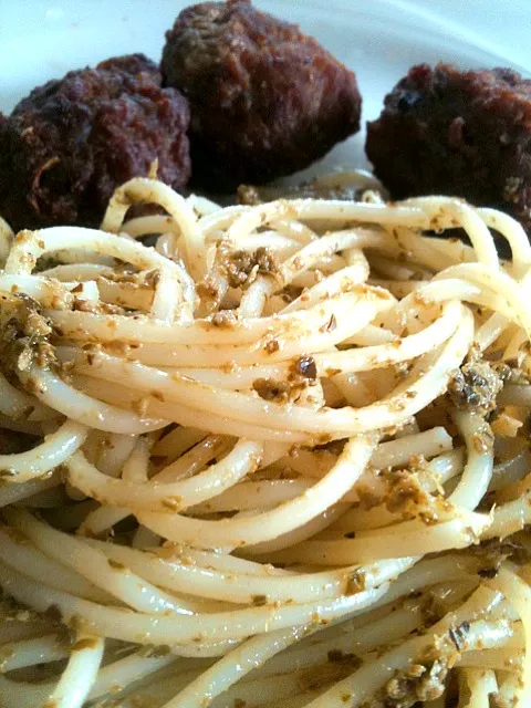 spagettie with pesto and fried pork|ristrettousliciousさん