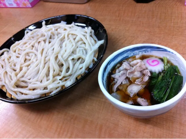 肉つけうどん。量がすごっ！ #udon|Kay Jayさん