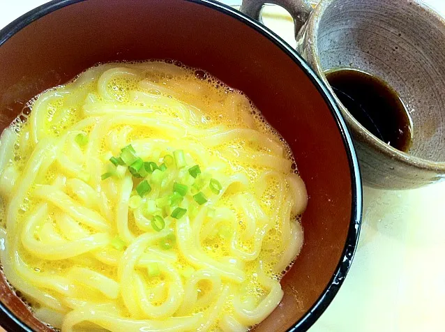 釜たまうどん アンジー( #AngelaAki ) のblogに日の出製麺所の釜たまうどんの話が出ていて我慢出来ずに ちゅるっと カトキチうどん。ウマウマ|high_sa(HISA)さん