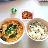 Snapdishの料理写真:豆腐とワカメのみそ汁|Mitchさん