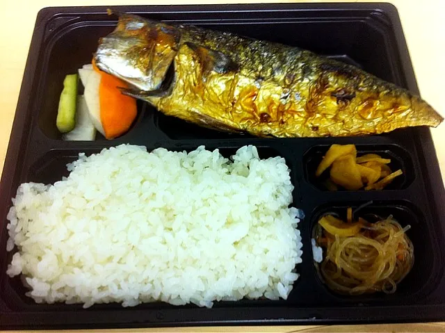 鯖の塩焼き弁当 Fried salted mackerel bento @ Yamamo|chan mitsuさん