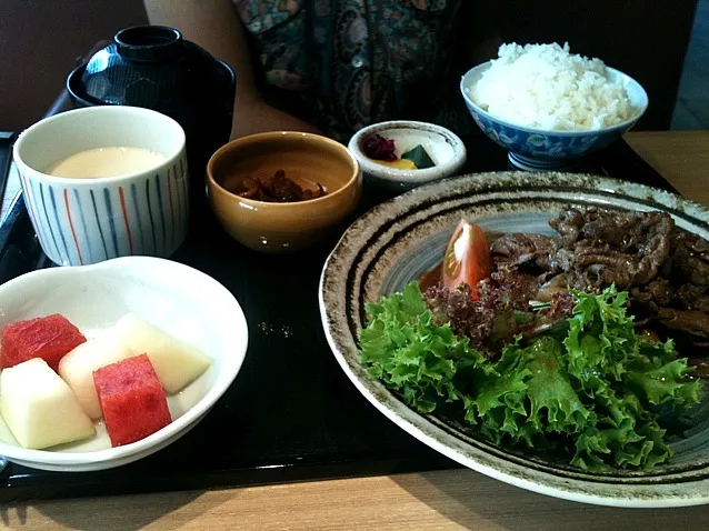 Grill Beef Lunch Set|Eleena Isaさん