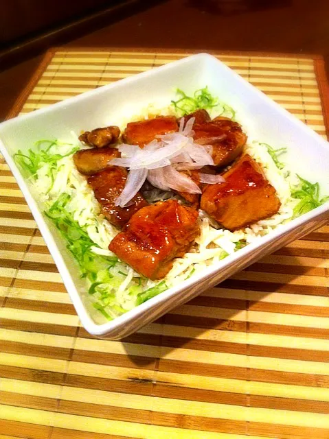 マグロの照り焼きサラダ丼|るーたんのままさん