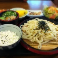 Snapdishの料理写真:冰烏龍定食|Chia lin Liさん