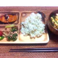 Snapdishの料理写真:ブリの照り焼き|Mikikoさん