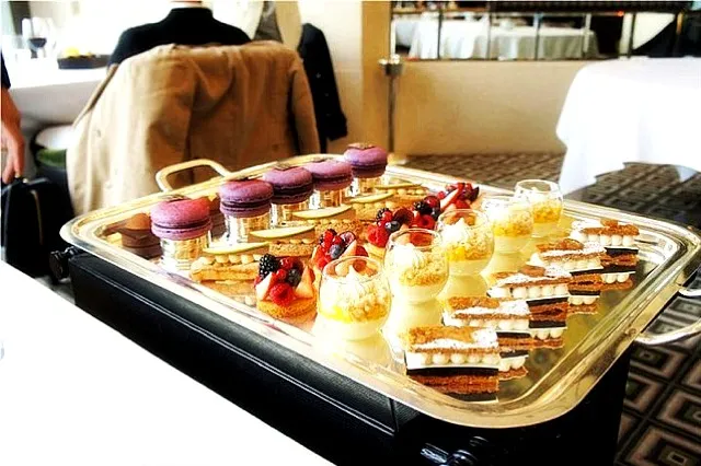 dessert platter|mischa jenni sさん