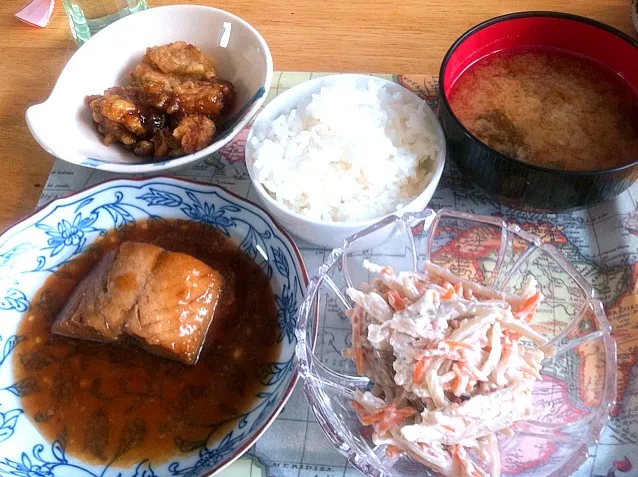 昼ご飯 鯖の味噌煮|まっこさん