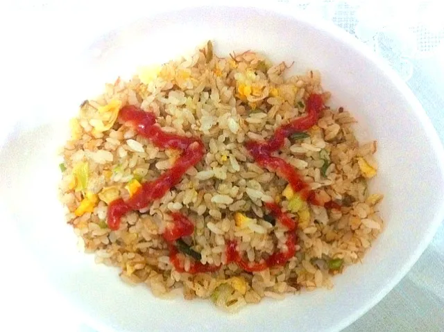 Snapdishの料理写真:egg fried rice|Enwei Tsaoさん