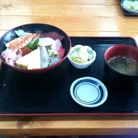 Snapdishの料理写真:海鮮丼|さきさん