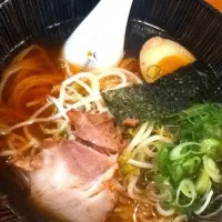 Snapdishの料理写真:日本式ラーメン 醤油|さんざさん