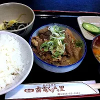 Snapdishの料理写真:モツ煮定食〜|りこさん