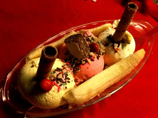 Banana Split|Eleena Isaさん