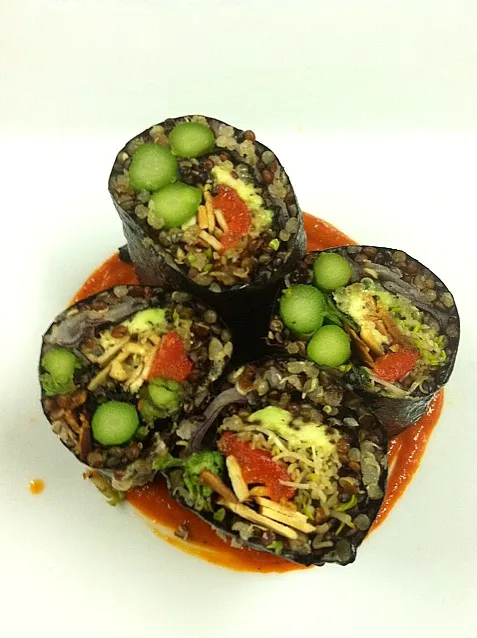 asparagus quinoa shaved almond nori roll|GREG ARNOLDさん