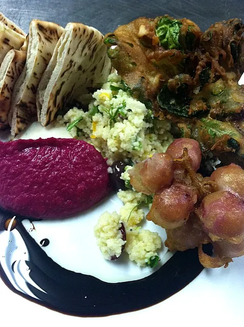 beetroot hummus orange cranberry couscous w/ fritto misto|GREG ARNOLDさん