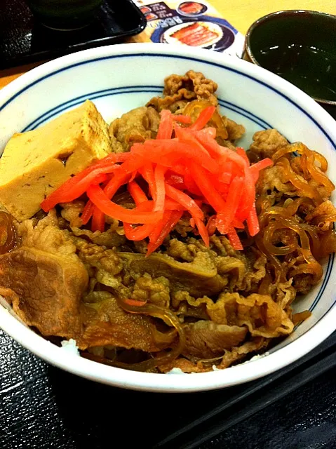 吉野家の牛鍋丼|よしまこさん