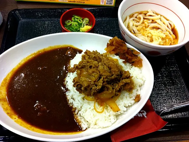 腹減った。やっと、晩飯！ なか卯の 牛あいがけカレーと冷やしうどん。|high_sa(HISA)さん