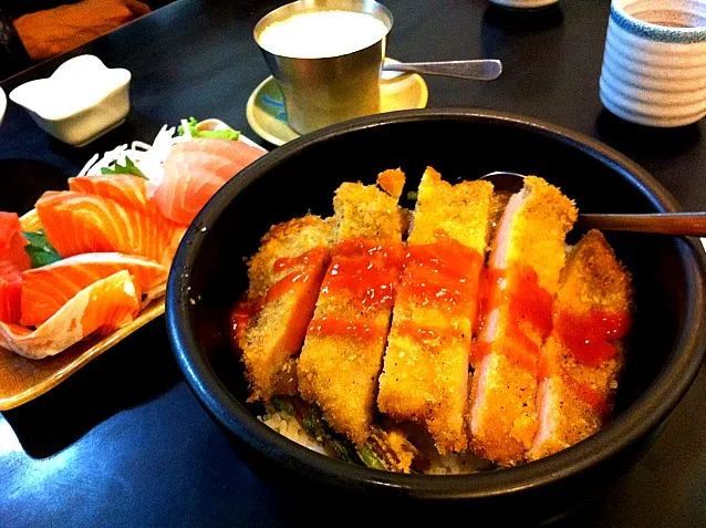 好大一碗豬排飯＋生魚片＋茶碗蒸,兩人吃到快吐了|皮鞭女王さん