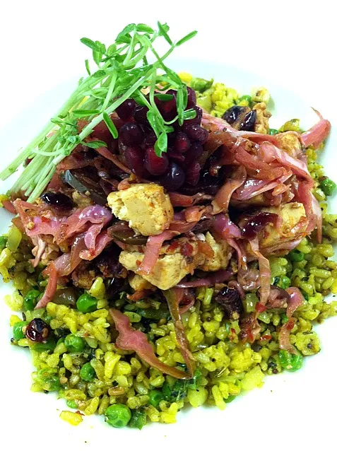 coriander rice w/ pomehranate tofu and pickled cabbage|GREG ARNOLDさん