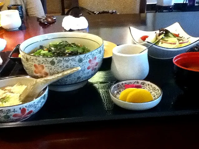 unagi-don (rice covered with eel), picked veg, miso soup, salad, rice congee, egg congee,|connieさん