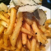 Snapdishの料理写真:French fries with Truffles (Tibet)|Kuri Chanさん