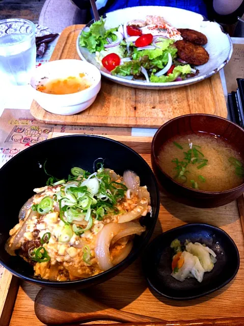 Snapdishの料理写真:カツ丼もどき|あかねさん