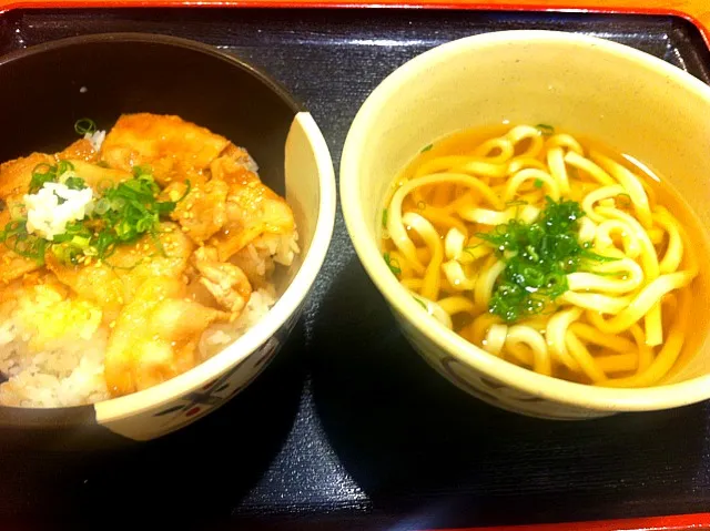 Snapdishの料理写真:豚丼＆うどん|なつみさん